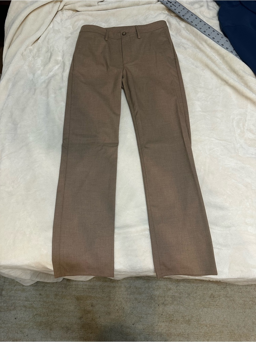 Mens Roundtree and Yorke Tan Slacks - 30 x 32